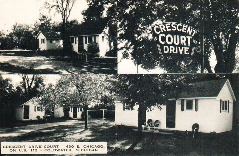 Crescent Drive Court (Crescent Motor Motel) - Vintage Postcard (newer photo)